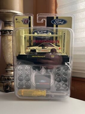 M2 Machines 1988 Ford Mustang GT car